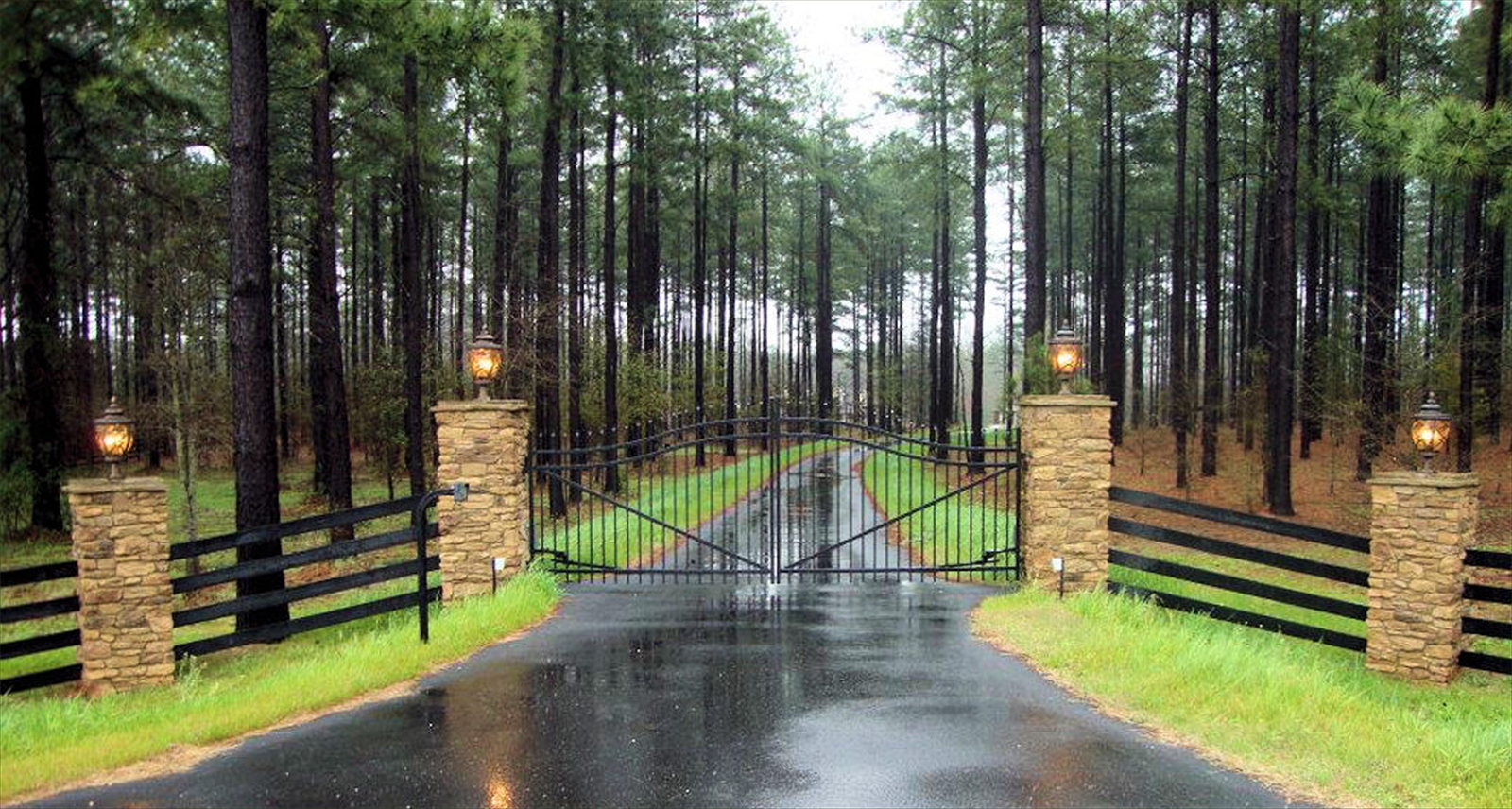 Estate Gate & 4 Rail Fence